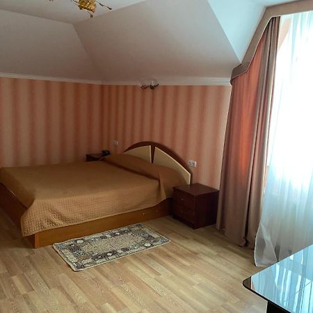 Гостинний Маєток Myla Exterior foto