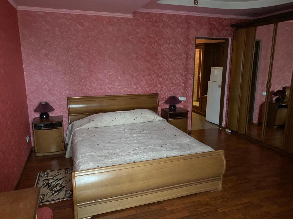 Гостинний Маєток Myla Exterior foto